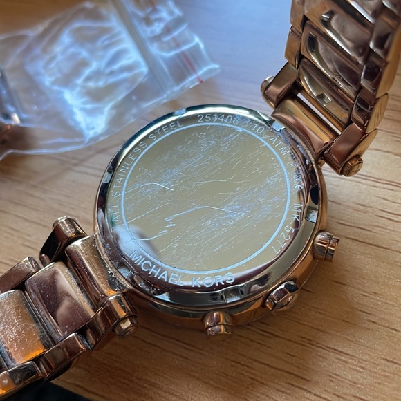 MICHAEL Michael Kors rose gold watch 2000s retro - Picture 8 of 9